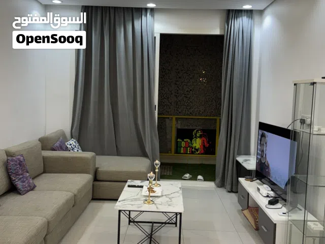 لايجار شاليه شقه تكون 3 غرف 3 حمات عرفه ماستر  غرفه خدامه مع حمام عوايل فقط