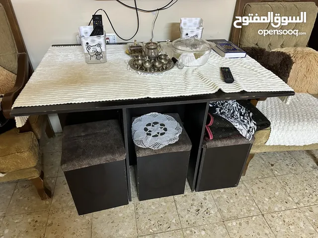 طاولة سفره معها 6كراسي جديده للبيع سعر 35