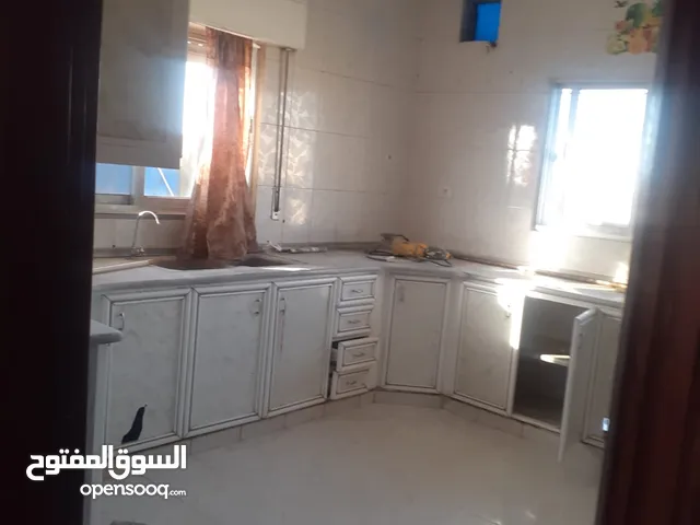 150 m2 3 Bedrooms Apartments for Rent in Zarqa Al Zawahra