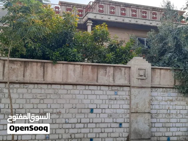 دار ركن تجاري موقع مميز في الاعظمية قرب ضربة الاعظمية وقرب ساحة الدلال تجاري يصلح للسكن و للتجارة