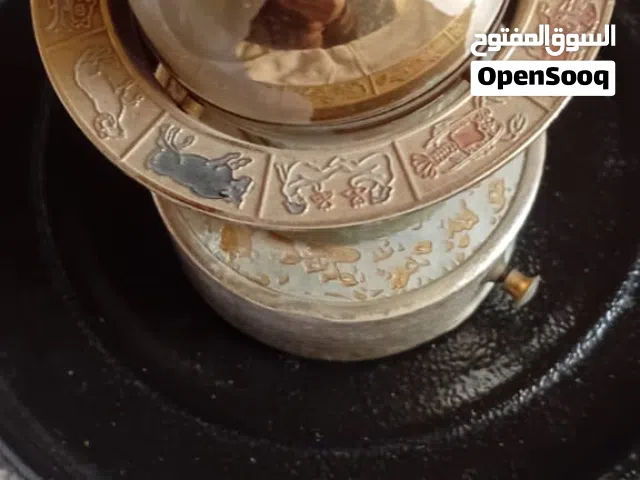 ولاعه اثريه فيها أبراج بسعر مغري