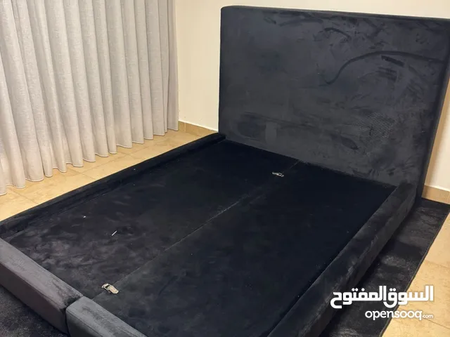 تخت مع فرشة مفرد ونص قياس 140 * 190