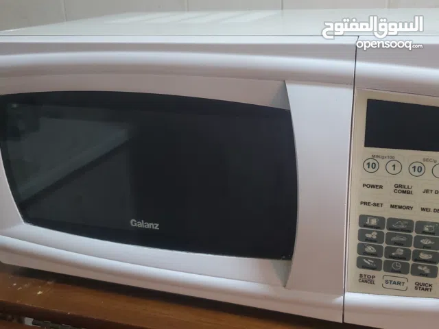 Galanz multi functional microwave oven 30 Litters medium size for sale excellent condition