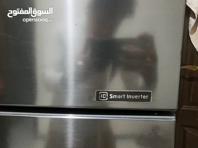 ثلاجه lg ال جي كبيره مستخدمه 6اشهر فقط التبريد فيها سمارت السعر عرطه 190الف كلمه