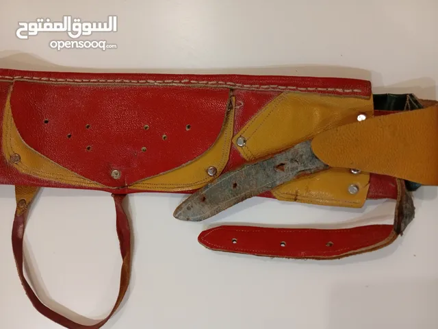 حزام جلد قديم (بوط)