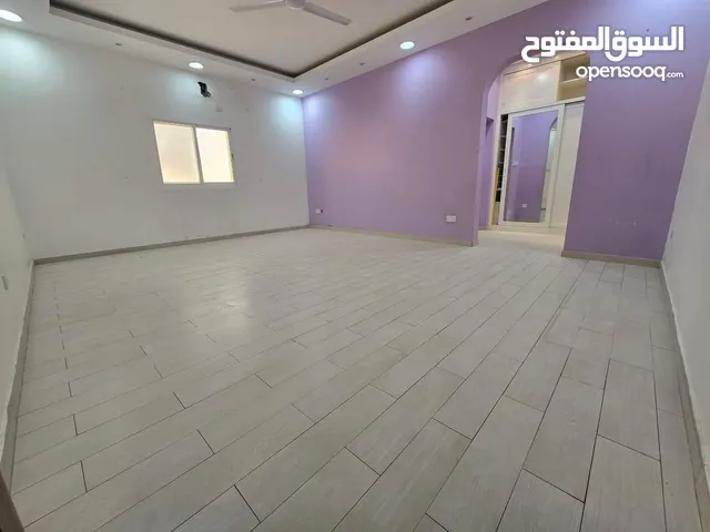 1111 m2 4 Bedrooms Apartments for Rent in Central Governorate Isa Town