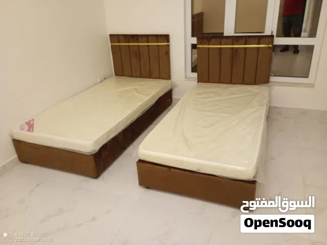 سرير للبيع