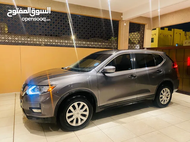 DHS 26500/= 2018 NISSAN ROGUE ( X TRAIL  ) 4X4 مسرفس بالكامل ماشي فقط 50000 كم - LOW MILEAGE