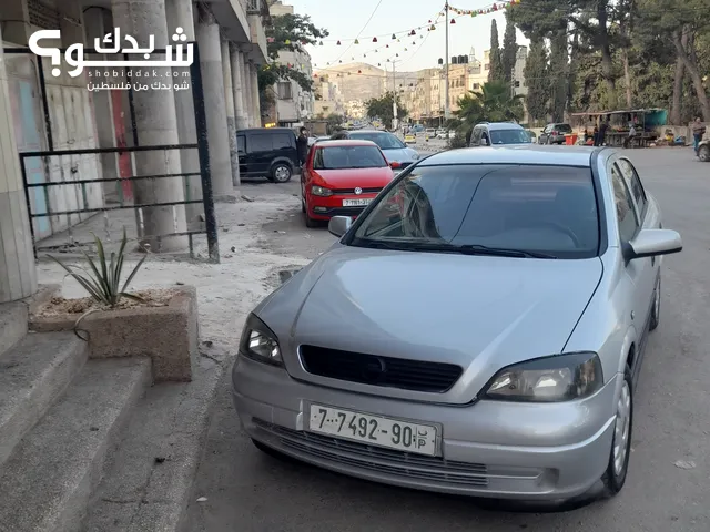 Opel Astra 2000 in Nablus