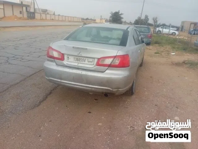 2010 ميتسوبيشي جالنت ES