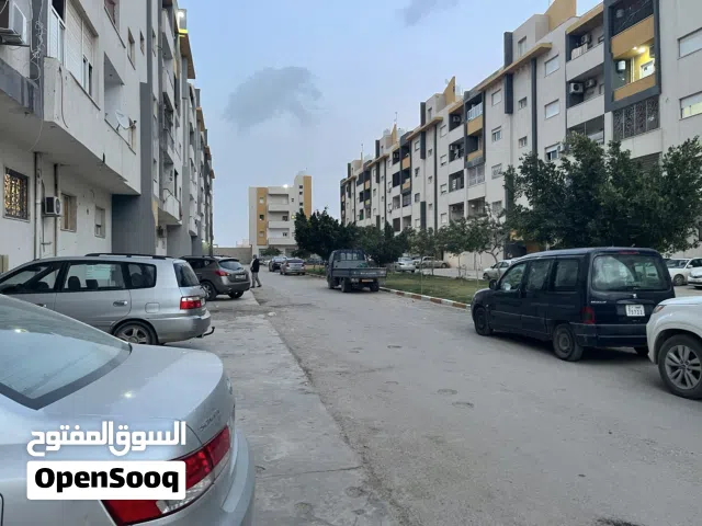 175 m2 4 Bedrooms Apartments for Sale in Tripoli Al-Sidra