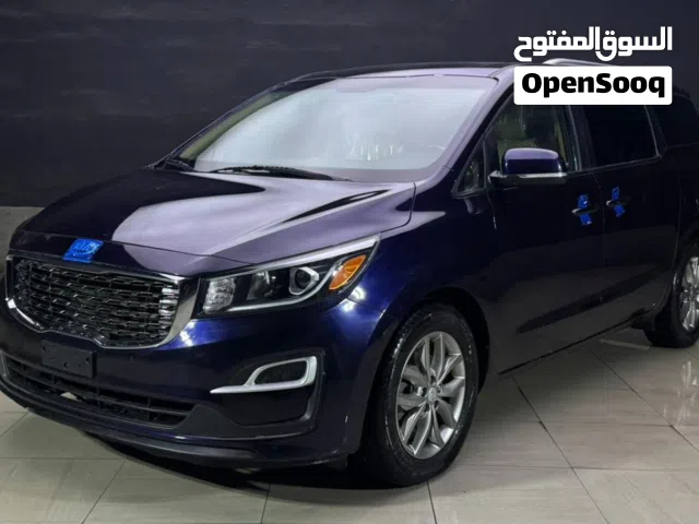 Used Kia Sedona in Sharjah