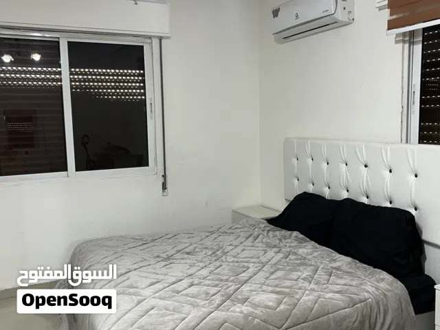 استوديو مفروش بحالة ممتازة بالقرب من مجمع عمان