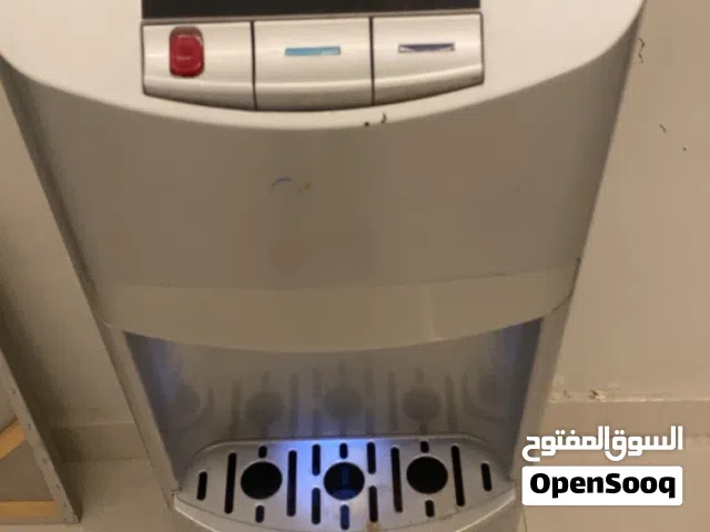قابل تفاوض للبيع مبراد ماء حار وبارد)الوصف تحت ماركة جديدة ممتازه جدا ونضيف جدا افحص وشيل بيع مستعجل