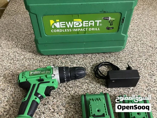 للبيع دريل شحن مع بطاريتين وشاحن NEWDEAT