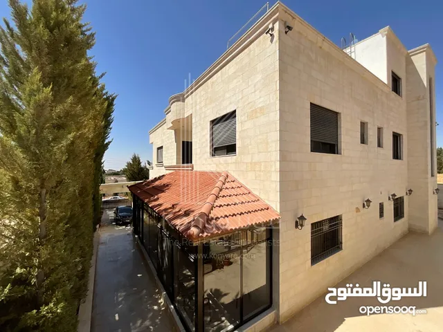 820 m2 4 Bedrooms Villa for Sale in Amman Marj El Hamam