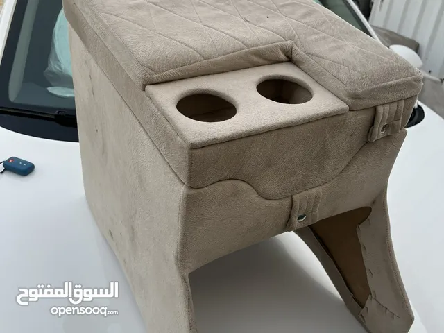 للبيع تكاية لاندكروزر و غطاء سفاري