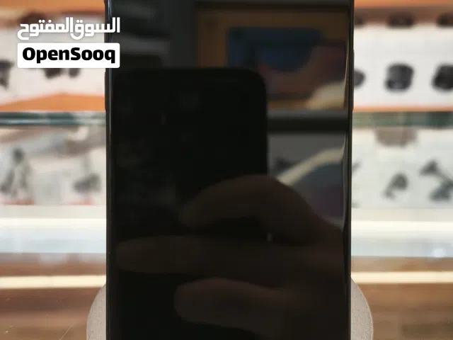 iphone 15 pro تخزين 256g لون اسود بطارية 86% Esim خالي من الخدوش بحالة الوكالة