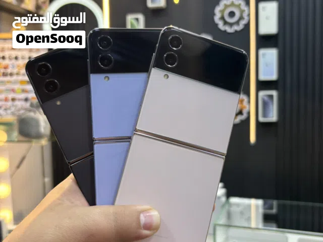 Samsung Z Flip 4 256 GB RAM 8 GB بسعر حرق