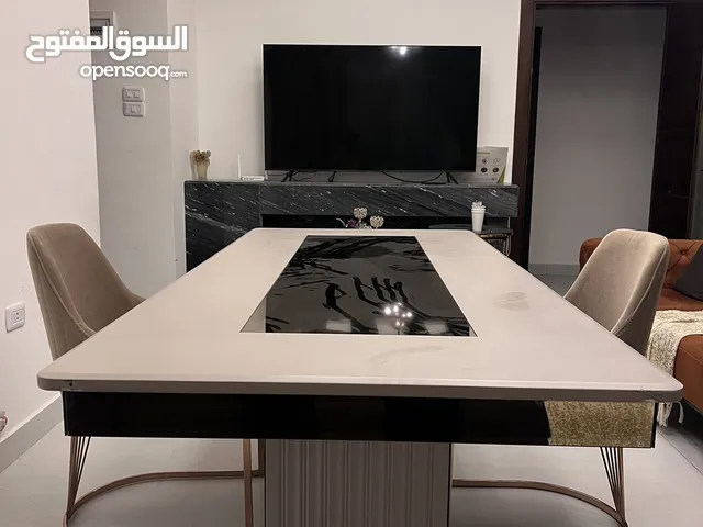 طاولة سفرة راقيه جداً بحالة الوكاله جديد