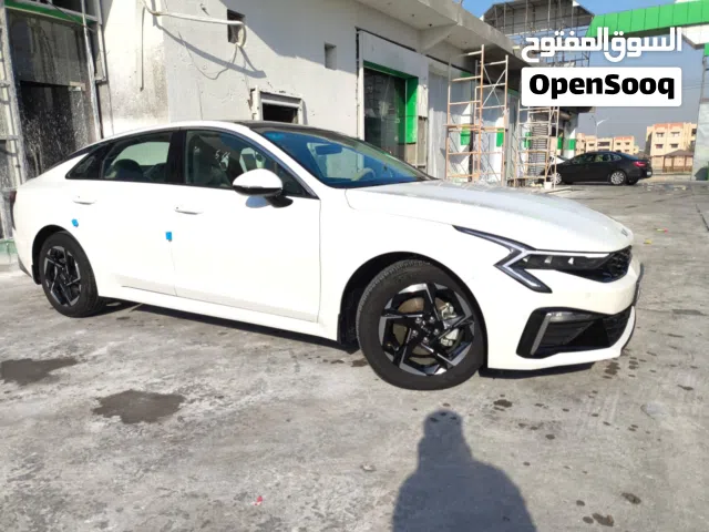 2025 كيا K5 EX