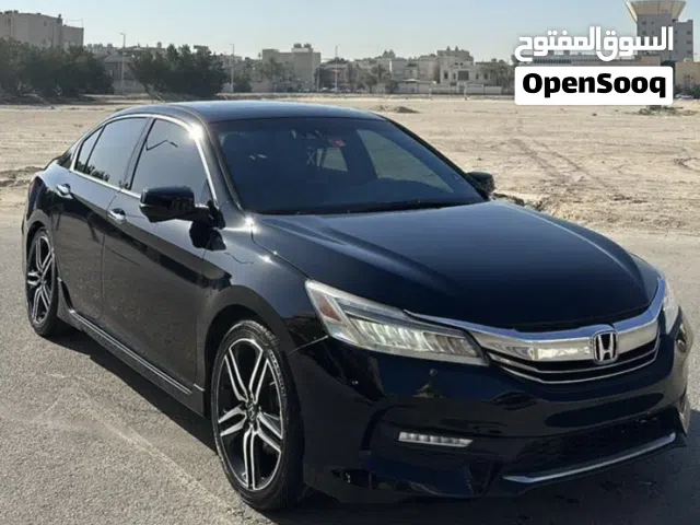 2016 هوندا اكورد Touring
