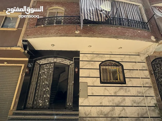 130 m2 3 Bedrooms Townhouse for Sale in Giza Haram