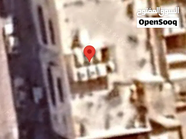 عقار للبيع بها مبني 6شقق وسط المدينة للبيع