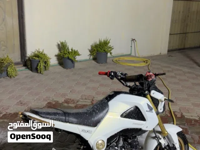 Honda grom 2016 ( two original key and papers)