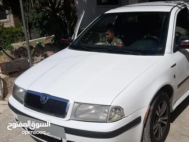 سكودا اوكتافيا 2002