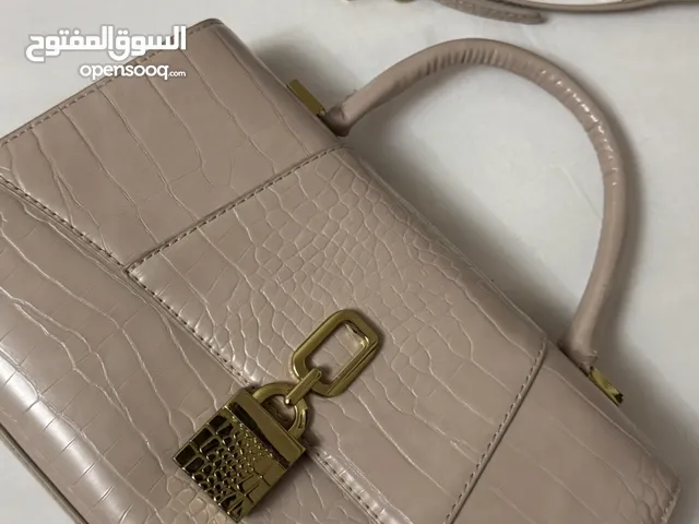 شنطة pixi جميلة جداً