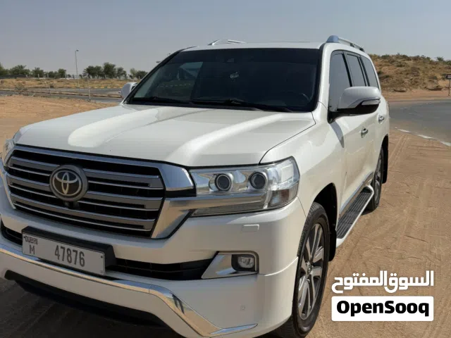 2016 Toyota Land Cruiser VXR