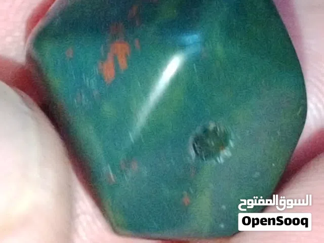 حجر عقيق الدم طبيعي اصلي