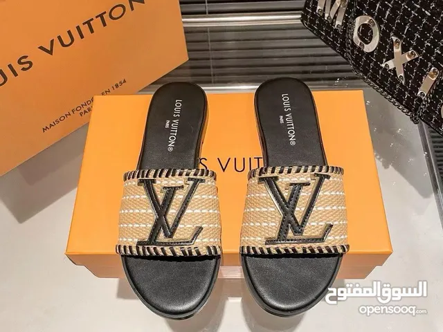 Multicolor Comfort Shoes in Abu Dhabi