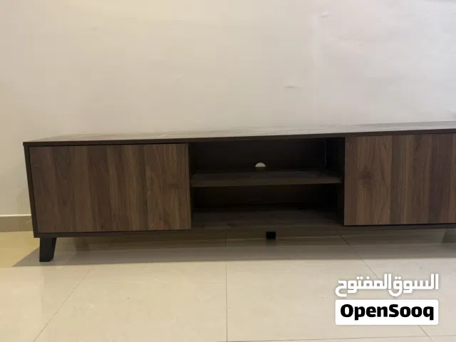 طاولة تلفزيون