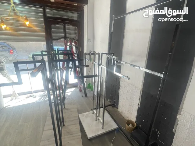 ديكور محل ملابس نسائية