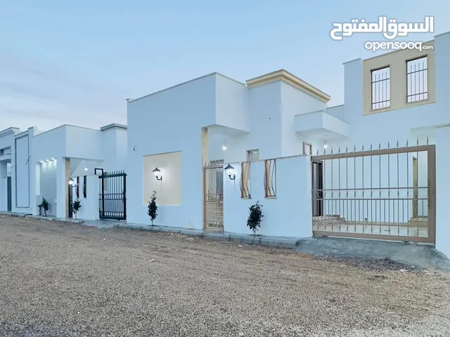 145 m2 3 Bedrooms Townhouse for Sale in Tripoli Ain Zara