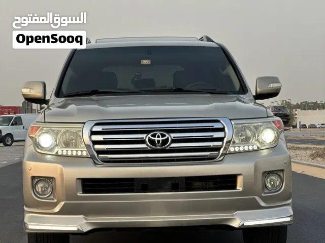 Toyota land cruiser v6 2010 face left 2015