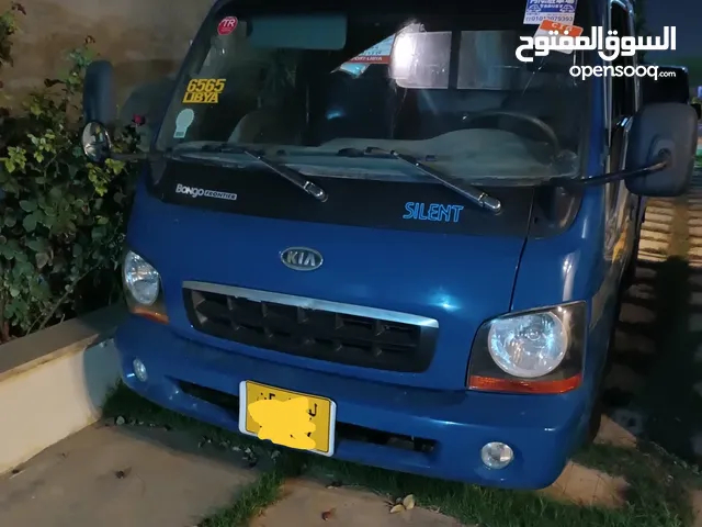 Box Kia 2004 in Tripoli