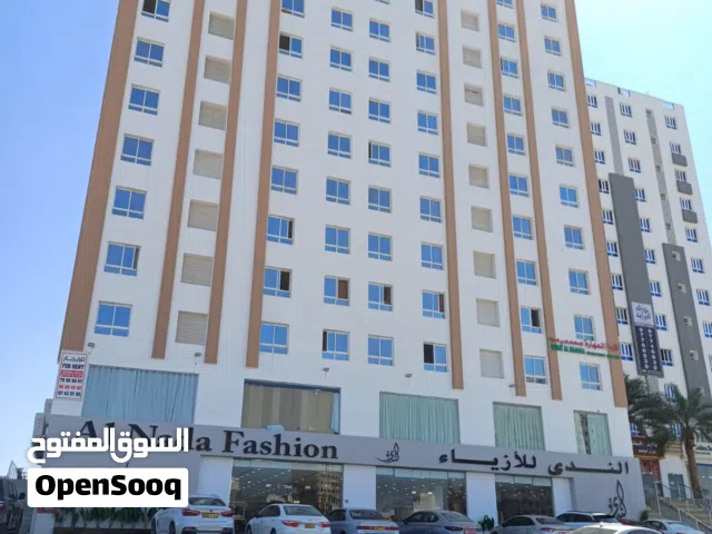 شقه راقيه جدا اول ساكن شارع النزهه المعبيلة قريب نستو هايبر ماركت ومول مسقط