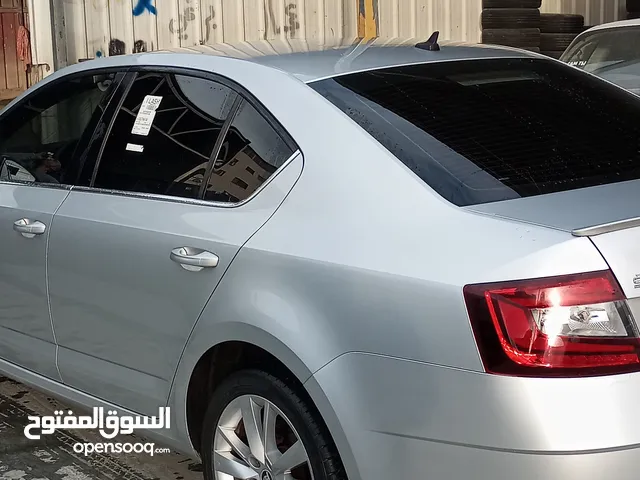 اوكتافيا للبيع او البدل