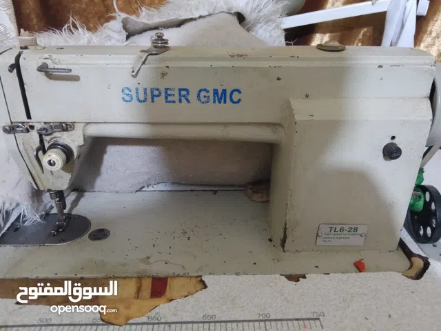 مكينه خياطه للبيع مكينه تشتغل ومابيه أي عطل ونظيفه سعره مناسب جدا بسعر 125وبيه مجال شراي خاص تفضل!.