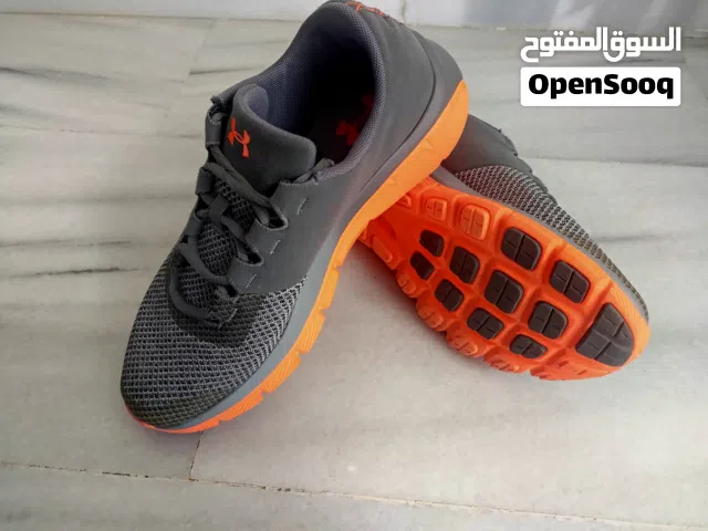 بوط رياضه ستاتي under armour أصلي بحالة جديد