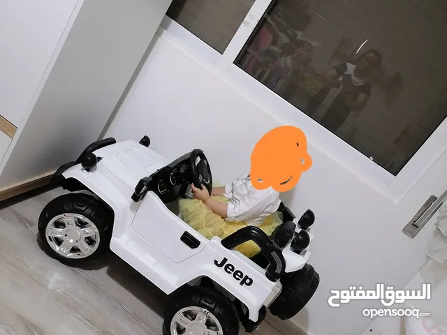 سيارة أطفال للبيع