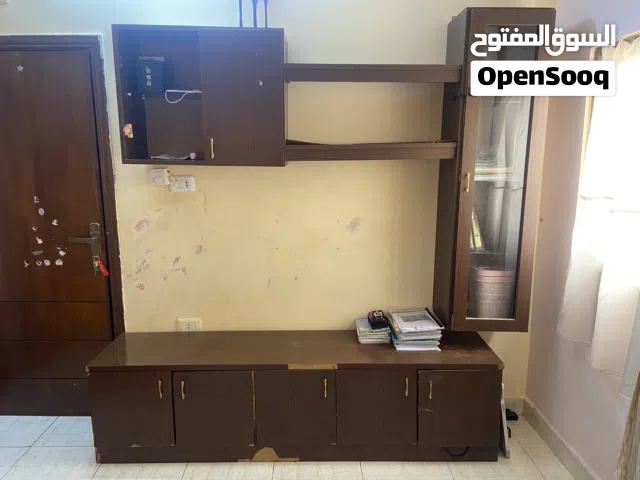 مكتبه او طاوله شاشه