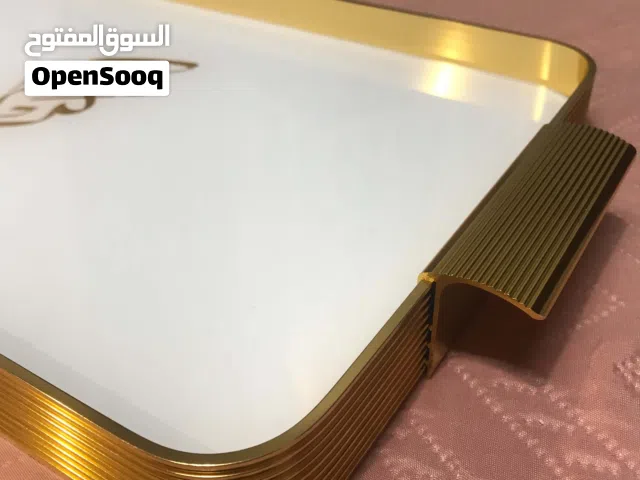 صينية تقديم كرم للضيافة تحفه مصنوعه من ارقى انواع البورسلان فخامه ورقي وبالخط العربي للبيع بسعر مميز
