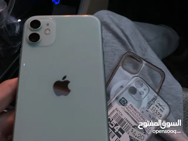 Apple iPhone 11 128 GB in Northern Governorate