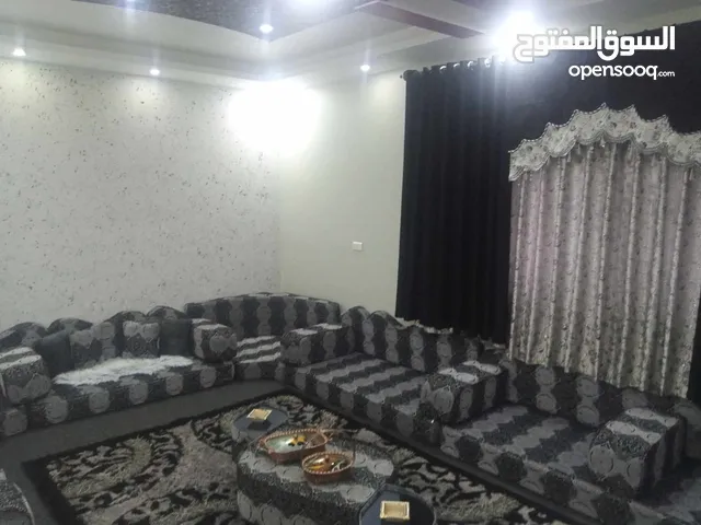 200 m2 5 Bedrooms Townhouse for Sale in Zarqa Al Hashemieh