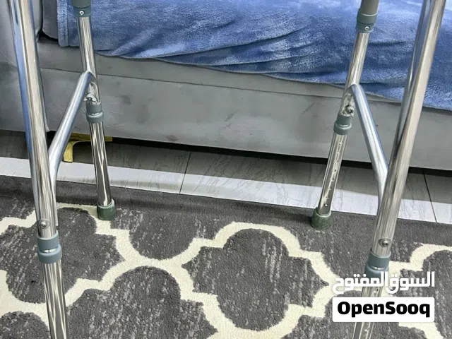 مساعدة المشي