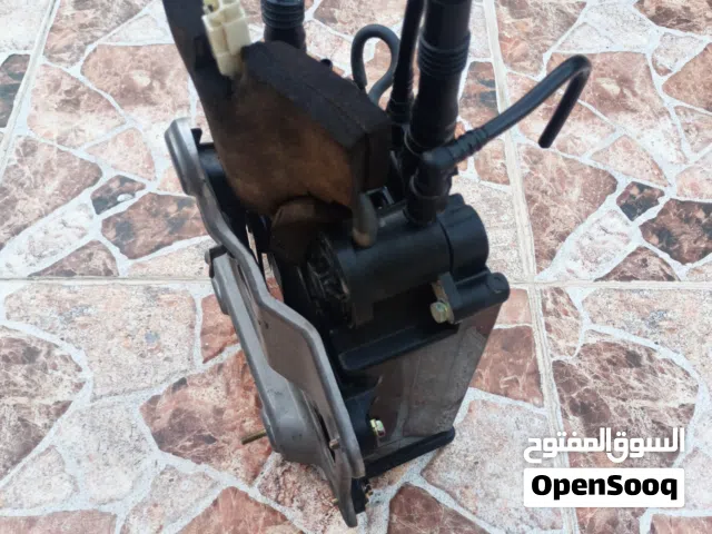 قطع غيار لكزس ال اس 400 من مديل 98 الى 2000 للبيع